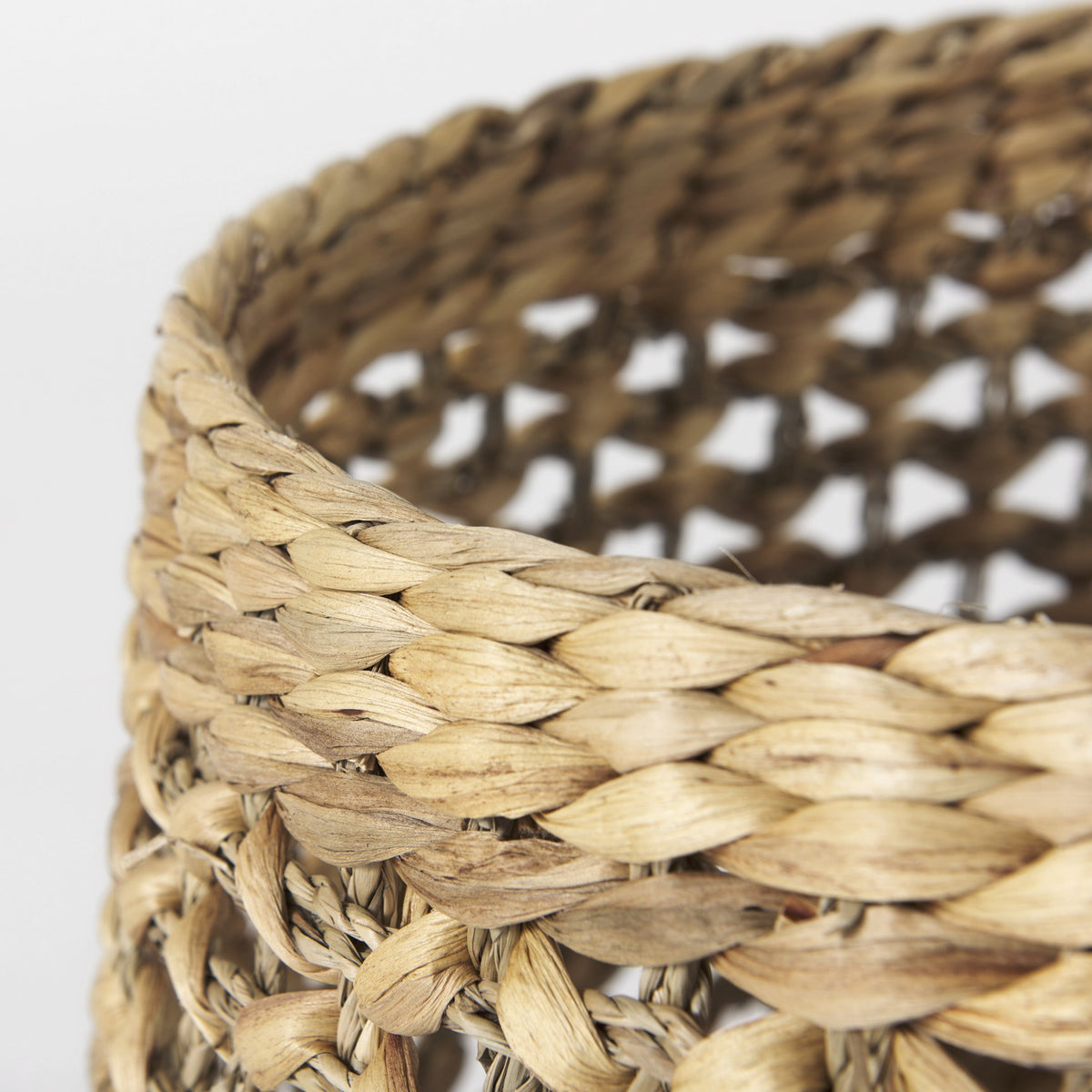 SET OF THREE BROWN WICKER BASKET - Varnish & Vibe