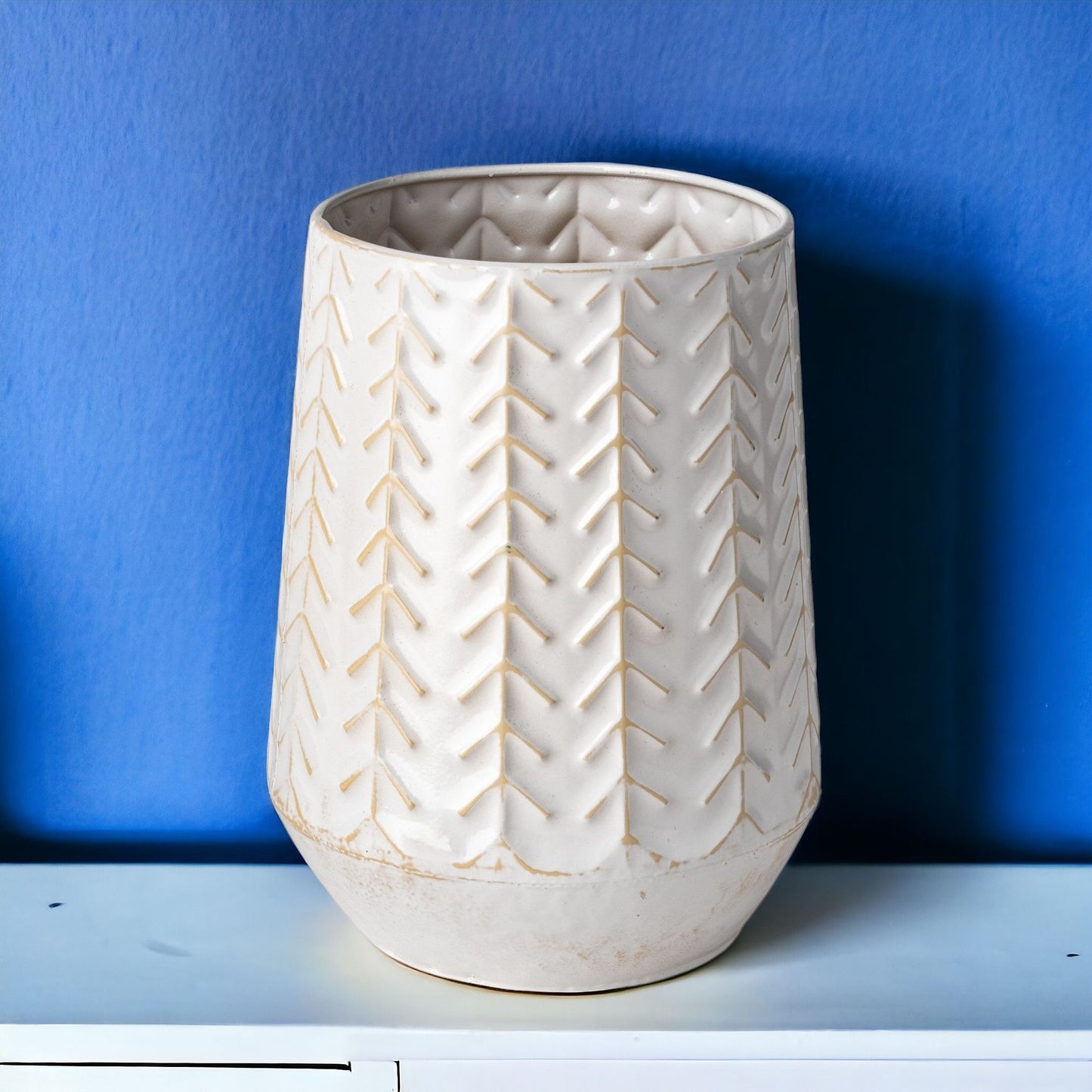 HERMOSA 9" WHITE METAL TABLE VASE