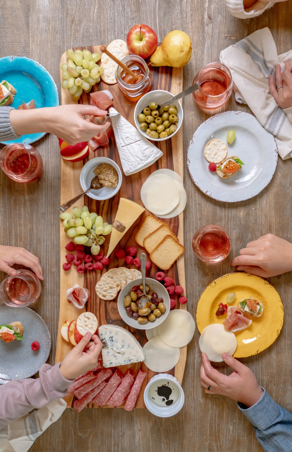 35" ARTISAN ORGANIC ANTI BACTERIAL WOOD CUTTING BOARD - Varnish & Vibe