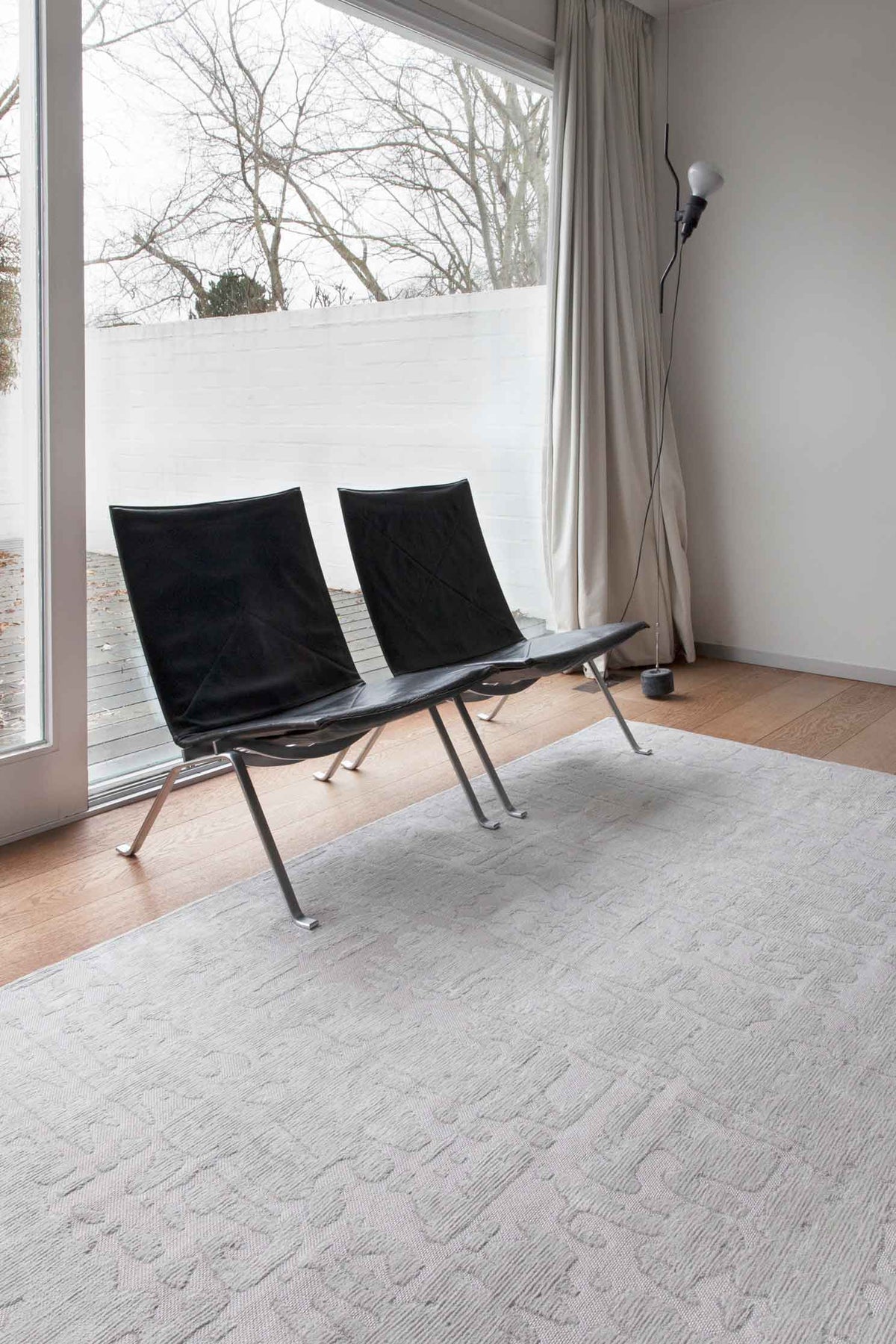OCEAN 9' x 13' WHITE ABSTRACT RUG - Varnish & Vibe