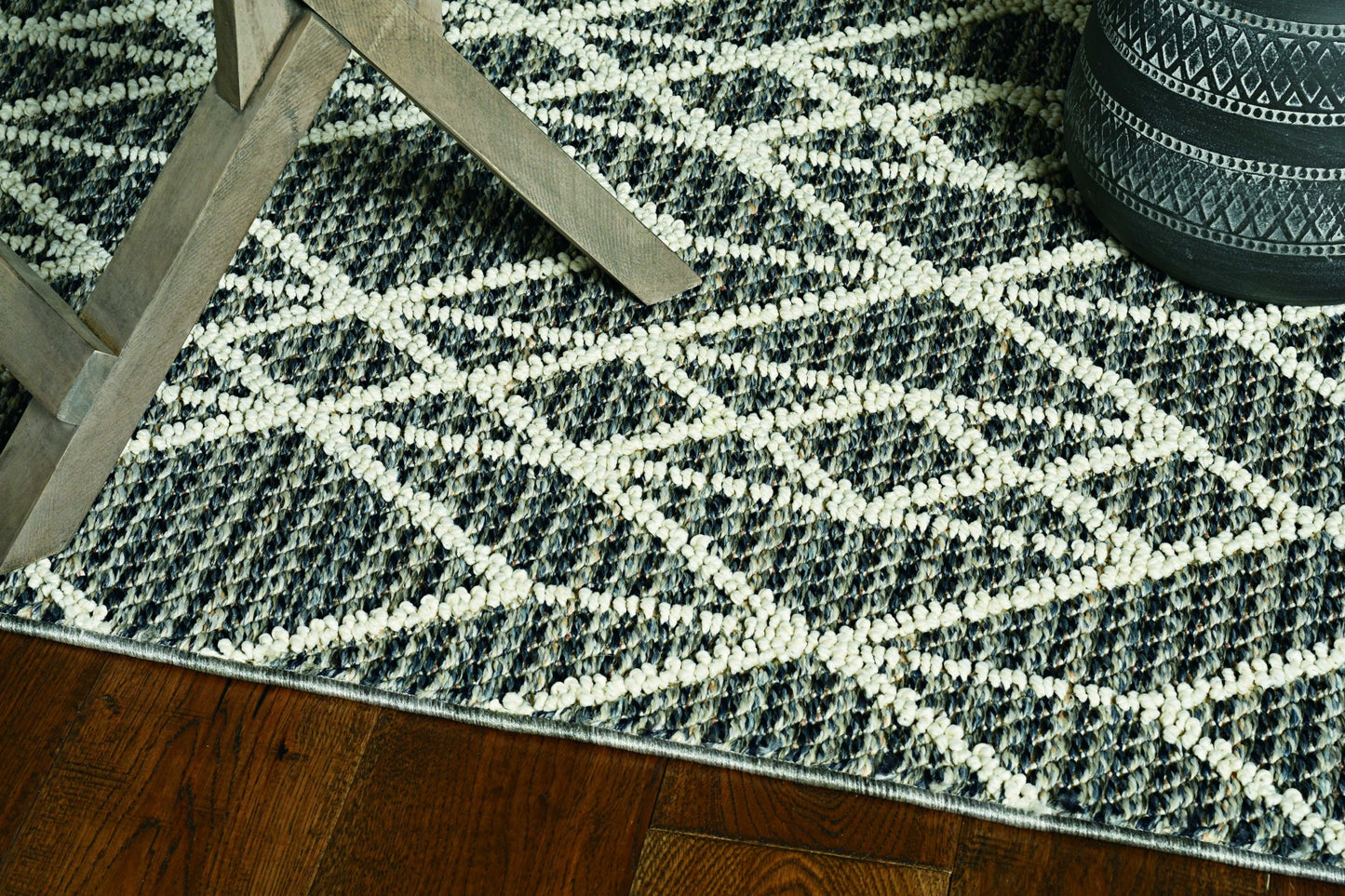 LAKEVIEW 4' x 6' GRAY GEOMETRIC OUTDOOR RUG