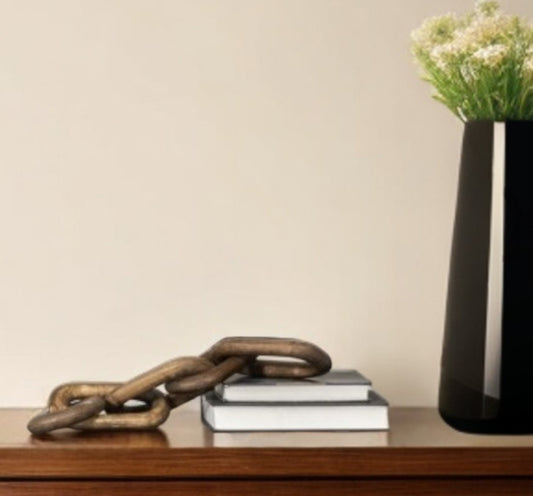 BROWN WOODEN CHAIN LINK DECOR PIECE - Varnish & Vibe