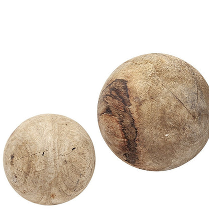 SET OF THREE WOODEN SPHERES - Varnish & Vibe