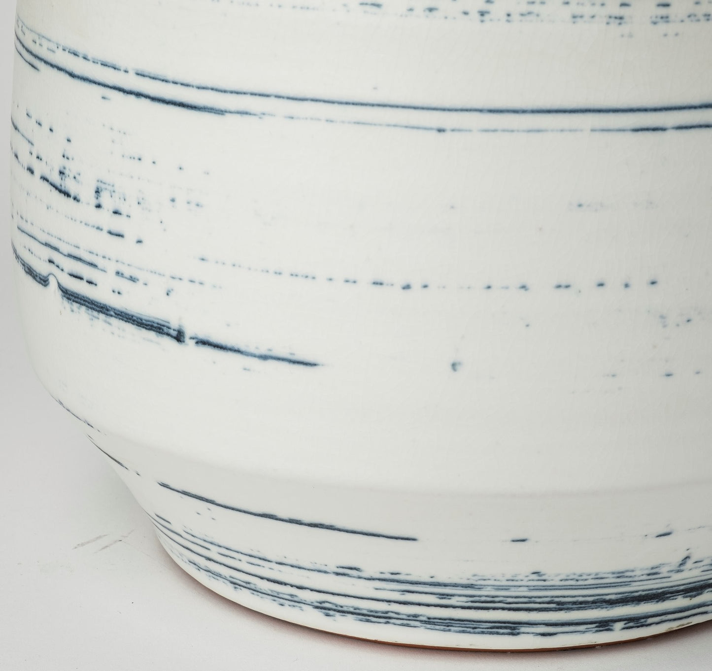LAKEVIEW 10" WHITE AND BLUE CERAMIC TABLE VASE