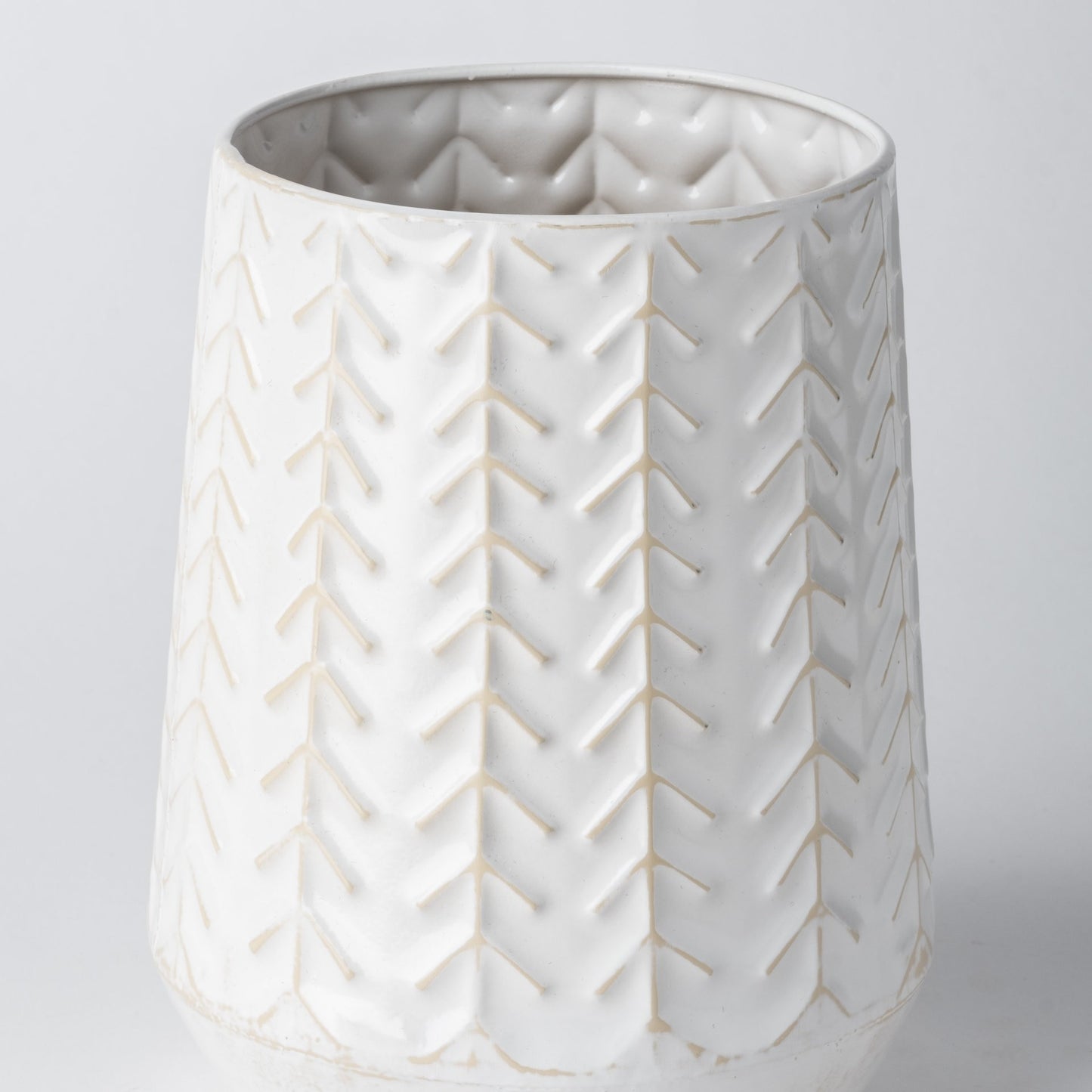 HERMOSA 9" WHITE METAL TABLE VASE