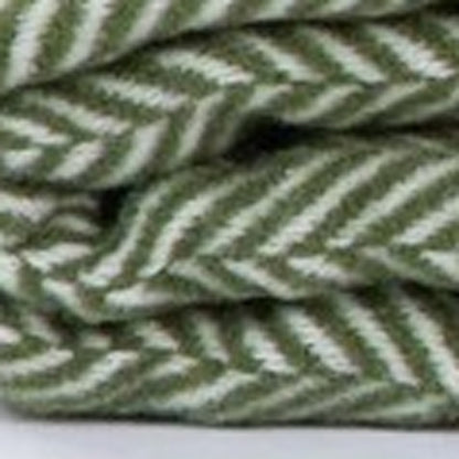 GREEN HERRINGBONE PLUSH THROW BLANKET