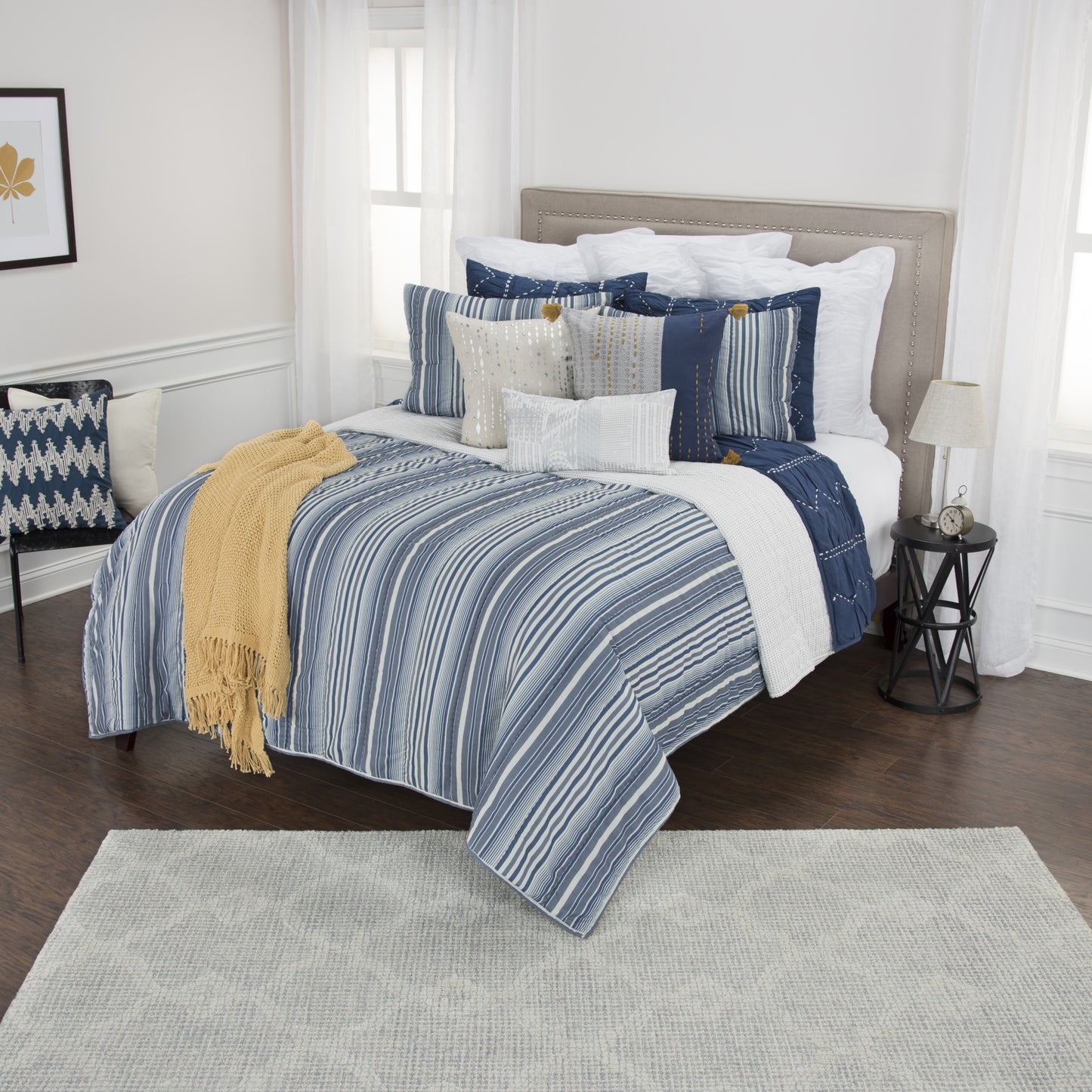 REDONDO 300 THREAD KING COMFORTER - Varnish & Vibe