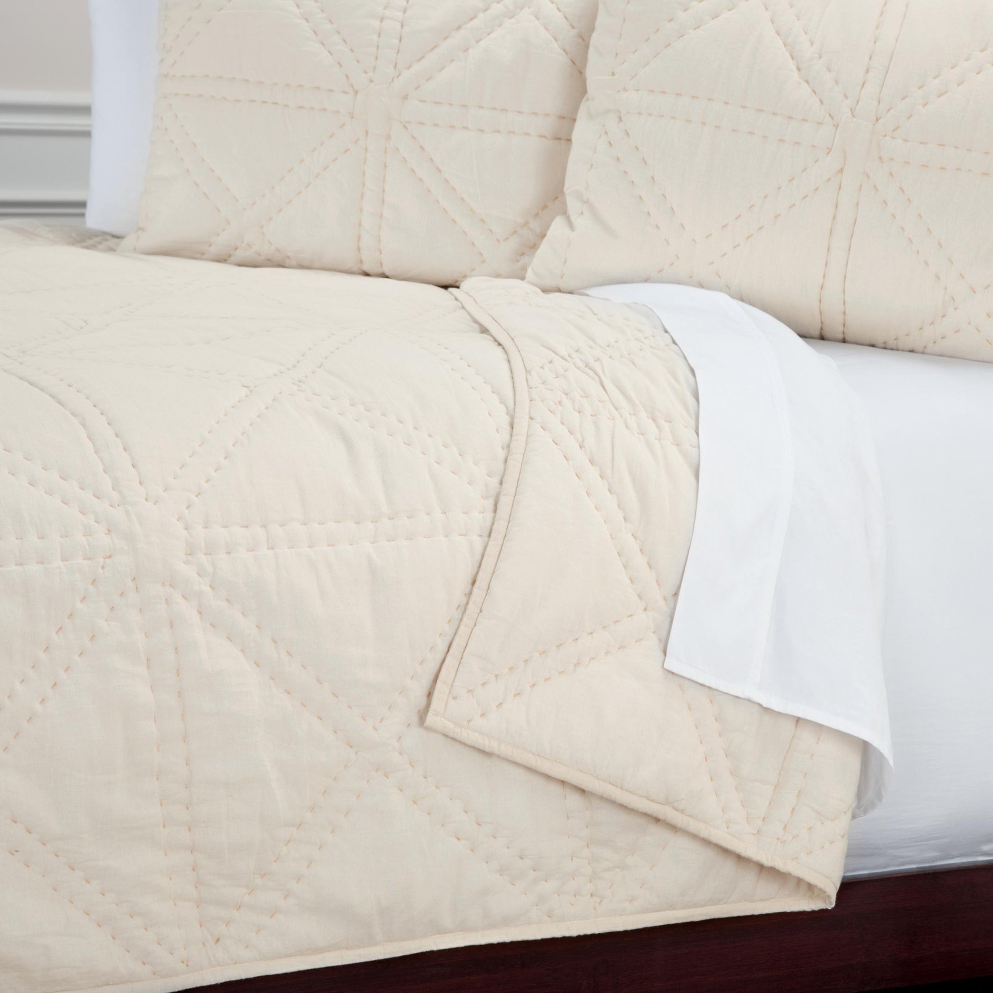 300 THREAD KING DOWN ALTERNATIVE COMFORTER IVORY - Varnish & Vibe