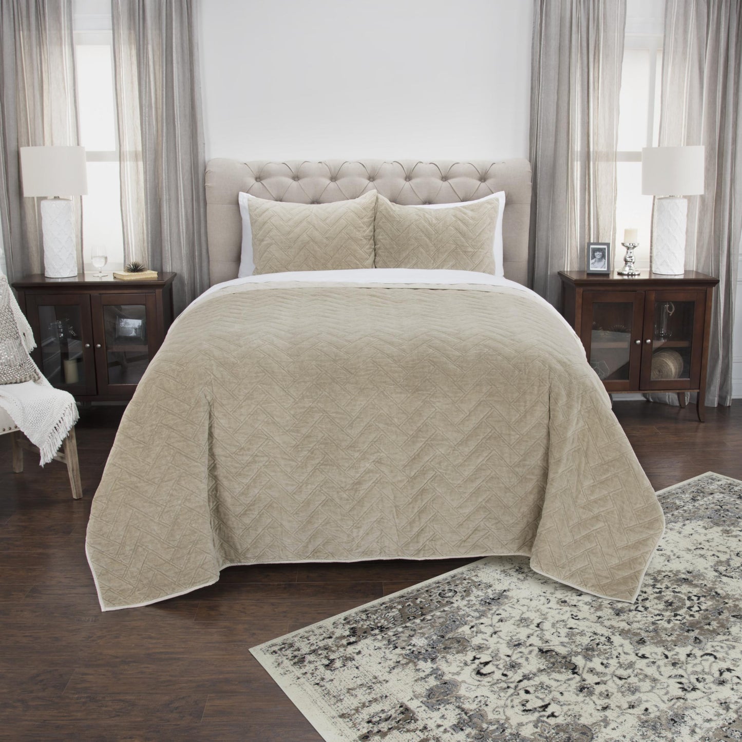 300 THREAD KING DOWN ALTERNATIVE COMFORTER - Varnish & Vibe