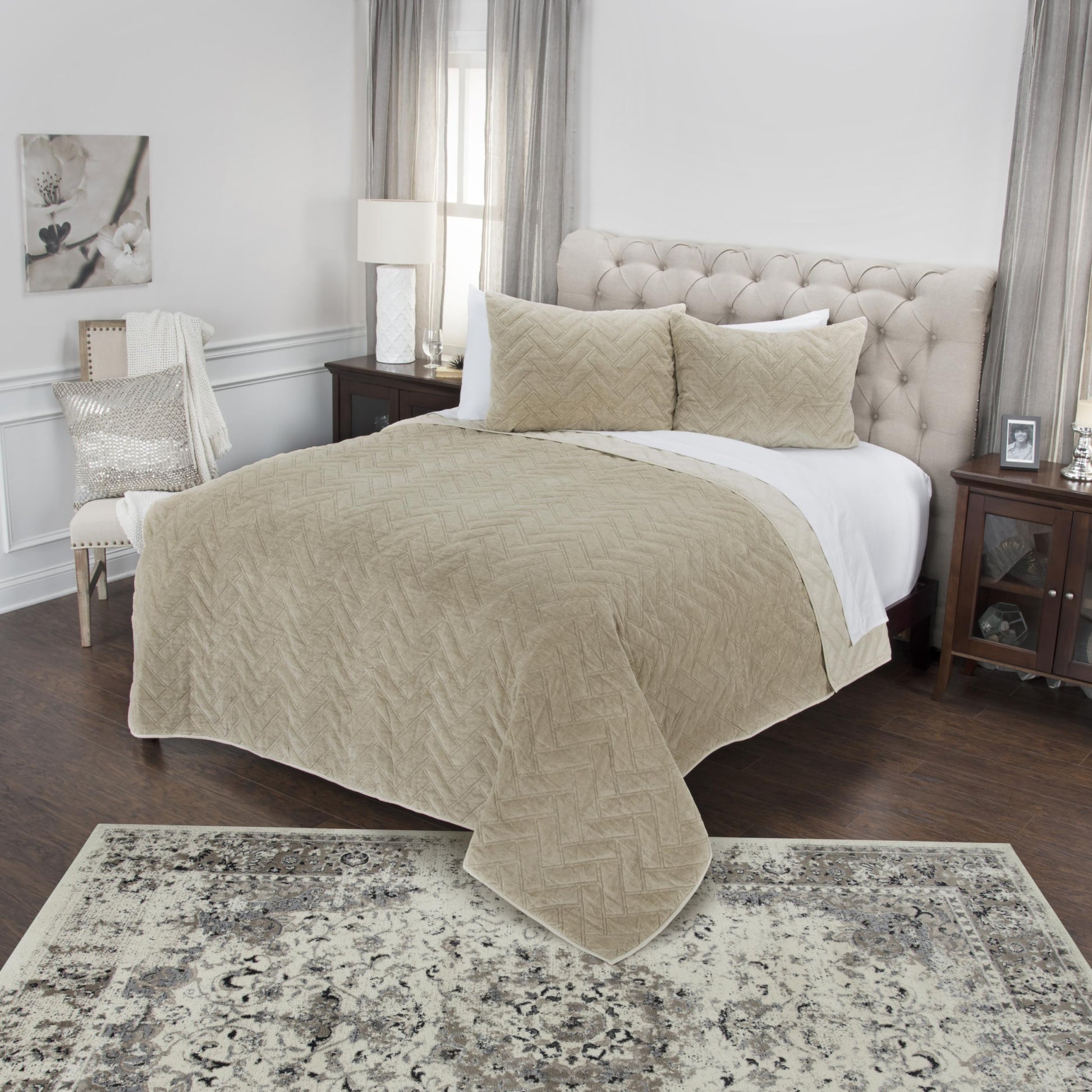 300 THREAD KING DOWN ALTERNATIVE COMFORTER - Varnish & Vibe