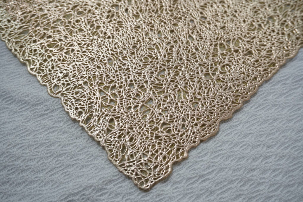 LAUREL 18" SET OF FOUR GOLD VINYL PLACEMATS