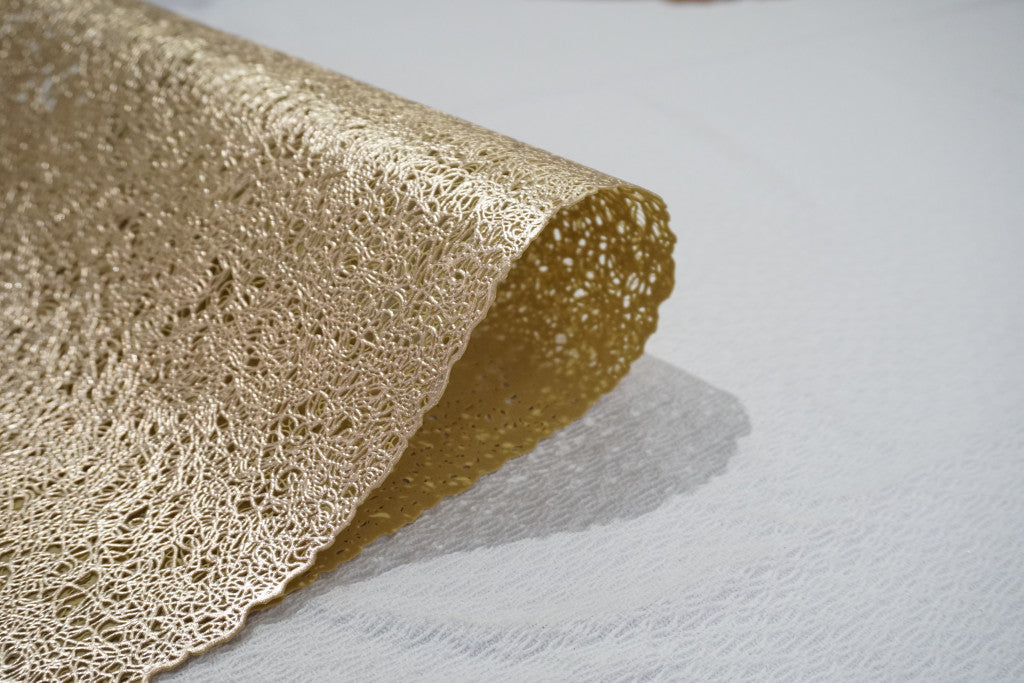 LAUREL 18" SET OF FOUR GOLD VINYL PLACEMATS
