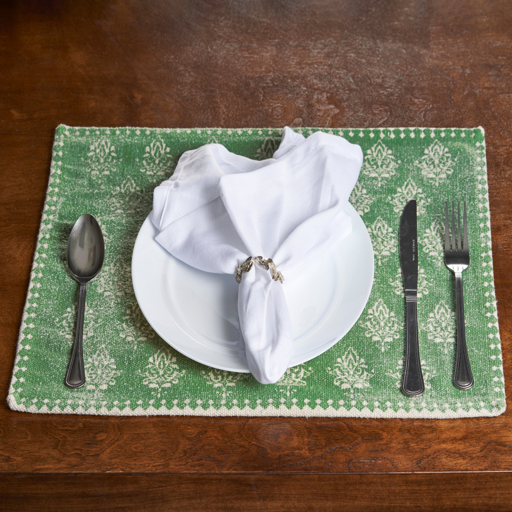 19" SET OF FOUR GREEN AND CREAM GEOMETRIC MEDALLION COTTON PLACEMATS - Varnish & Vibe