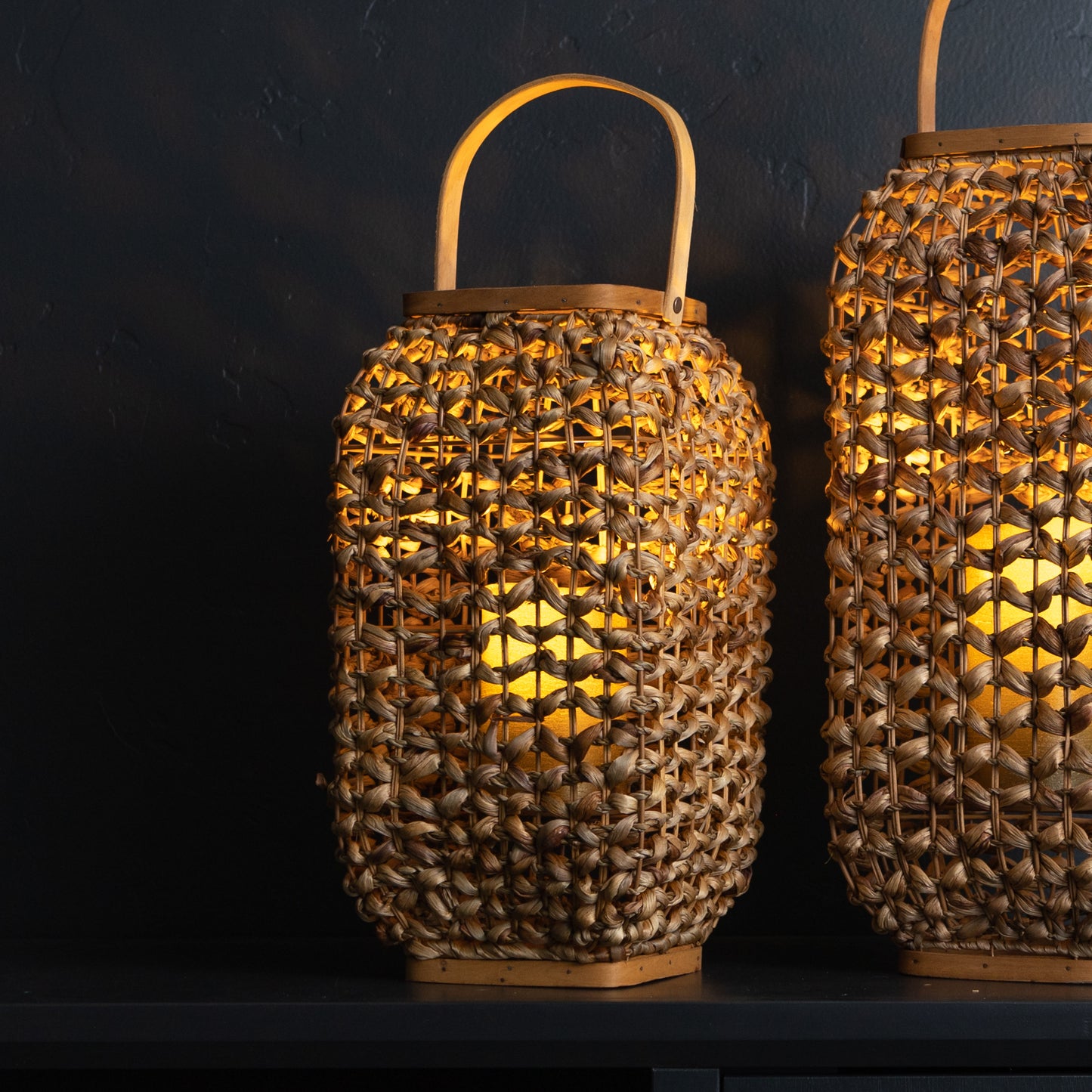 LAKEVIEW 16" WICKER AND GLASS CANDLE HOLDER