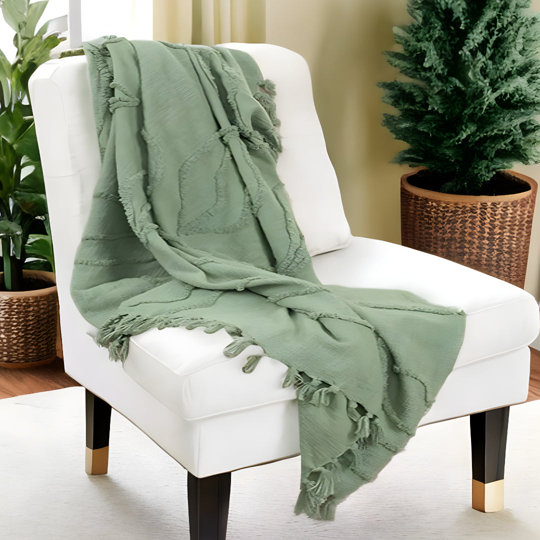 GREEN WOVEN 100% WOVEN TEXTURED COTTON THROW BLANKET - Varnish & Vibe