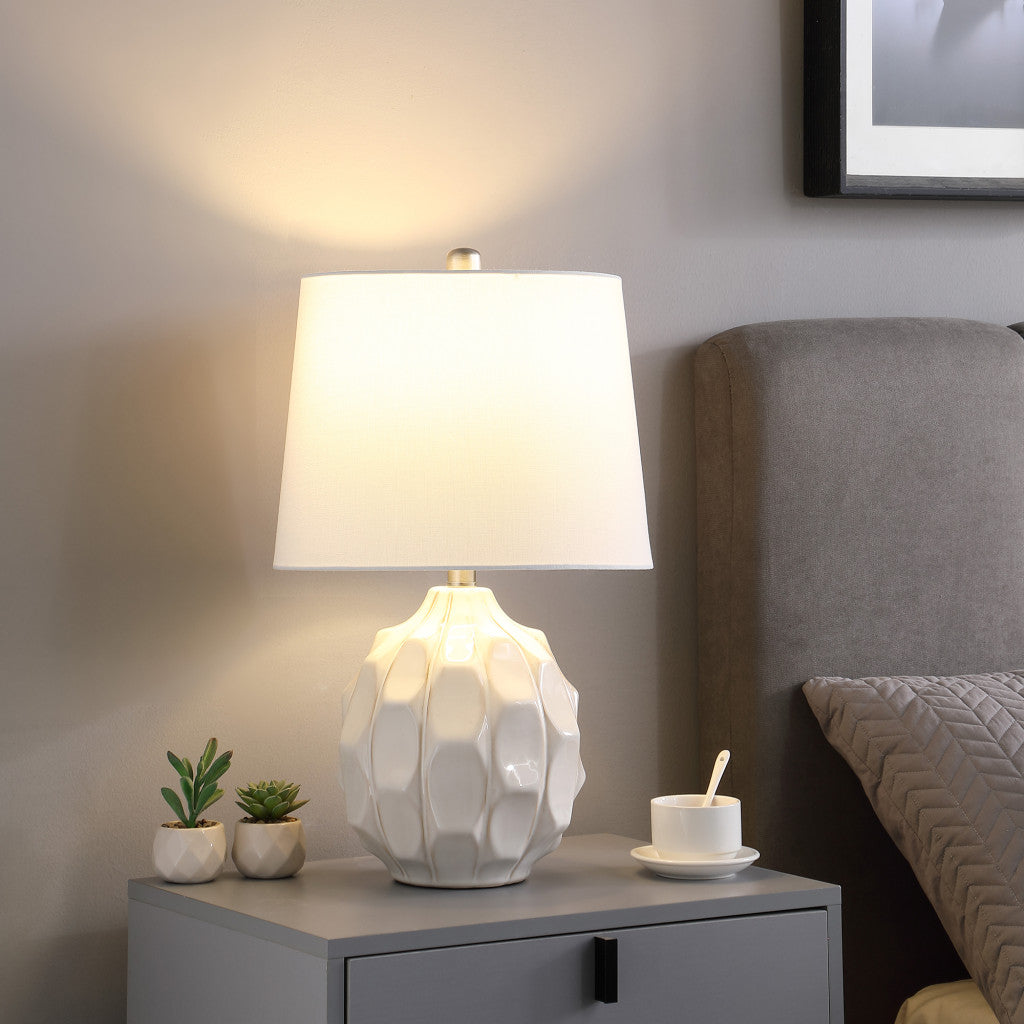 22" CREAM CERAMIC FACETED TABLE LAMP WITH OFF WHITE DRUM SHADE - Varnish & Vibe