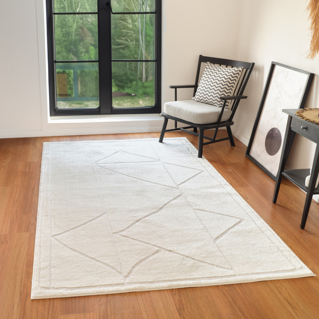MALIBU 8' X 10' IVORY AND OFF WHITE GEOMETRIC AREA RUG - Varnish & Vibe