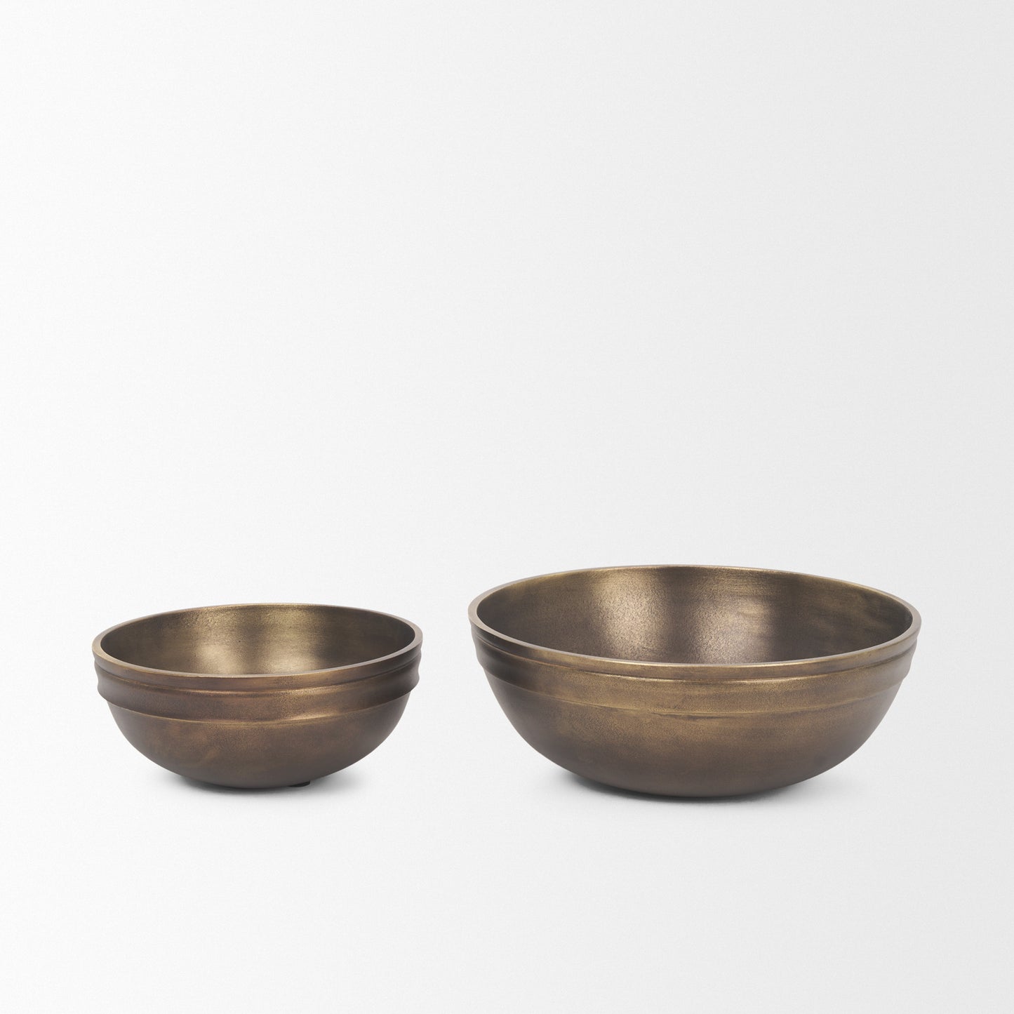 CALABASAS 11" BRASS METAL ROUND CENTERPIECE BOWL - Varnish & Vibe