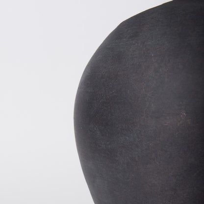 PALISADES 28" BLACK NOVELTY BEDSIDE LAMP WITH DRUM SHADE - Varnish & Vibe