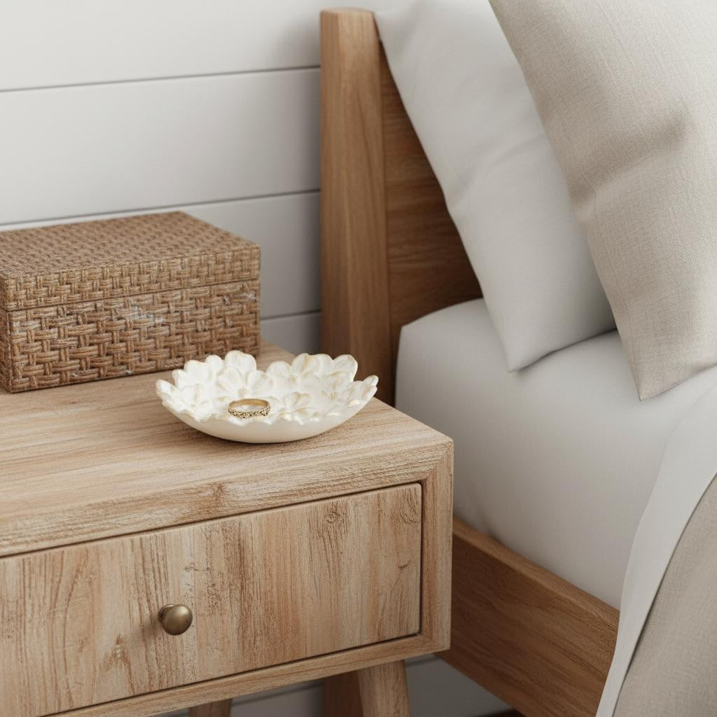 7" WHITE AND GOLD CAST IRON FLOWER ROUND TRINKET TRAY