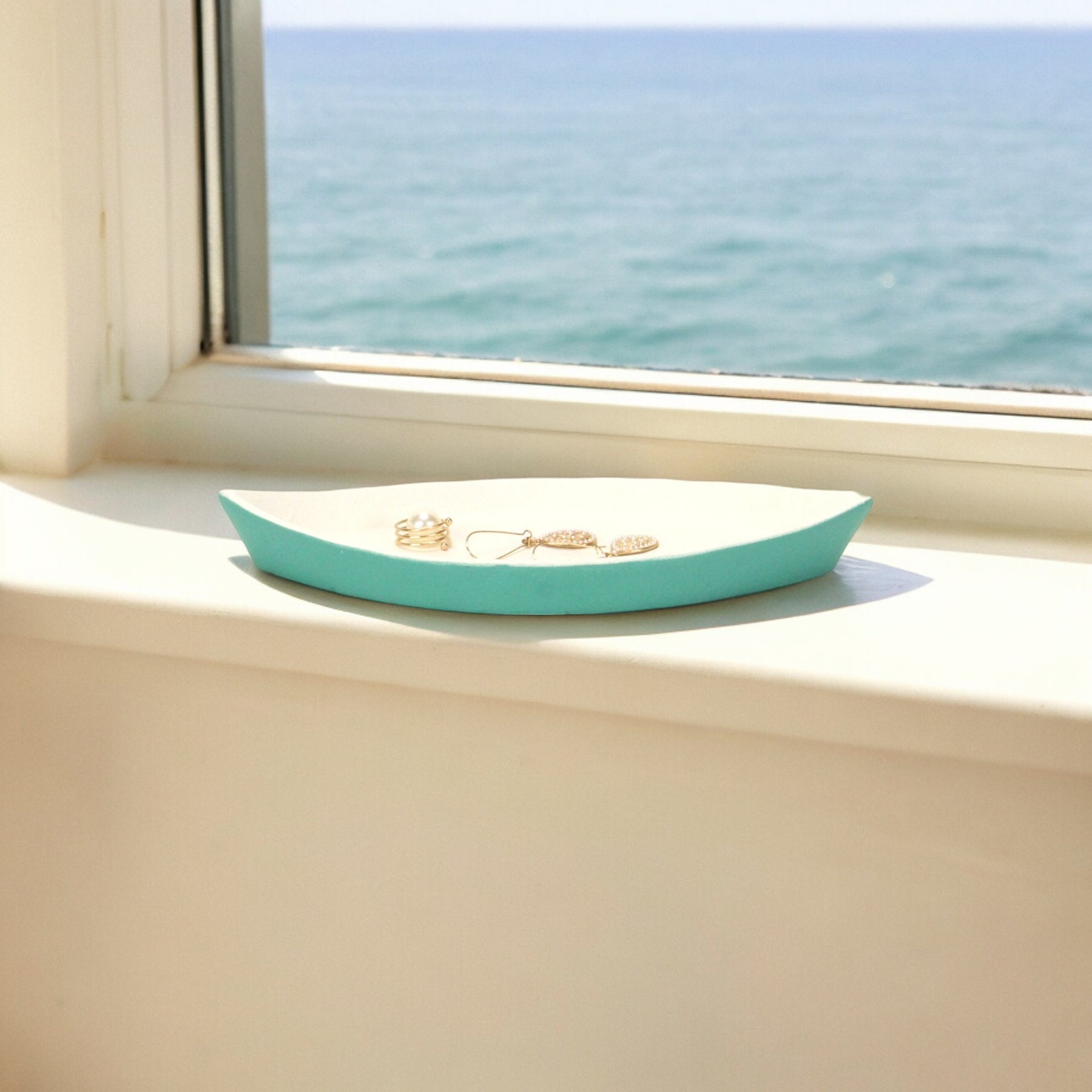 iron handmade trinket tray, cast iron handmade trinket tray, handmade trinket tray, white cast iron handmade trinket, cast iron handmade trinket