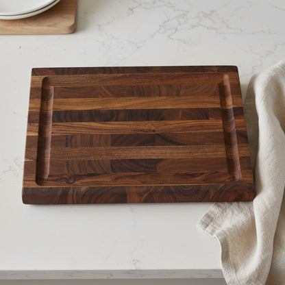 PALISADES 16" BROWN SOLID WOOD CUTTING BOARD WITH JUICE GROOVE - Varnish & Vibe