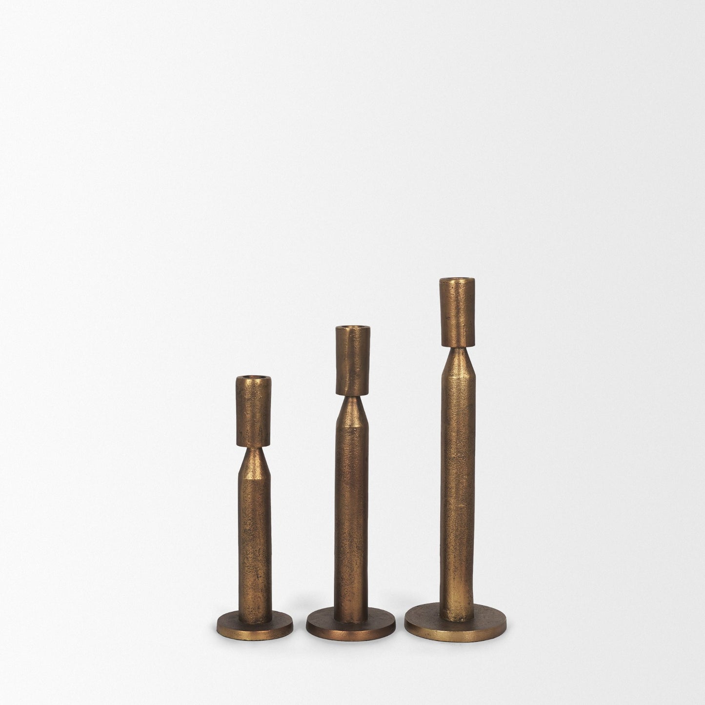 PALISADES SET OF THREE ANTIQUED BRASS METAL TABLETOP TAPER CANDLESTICKS - Varnish & Vibe