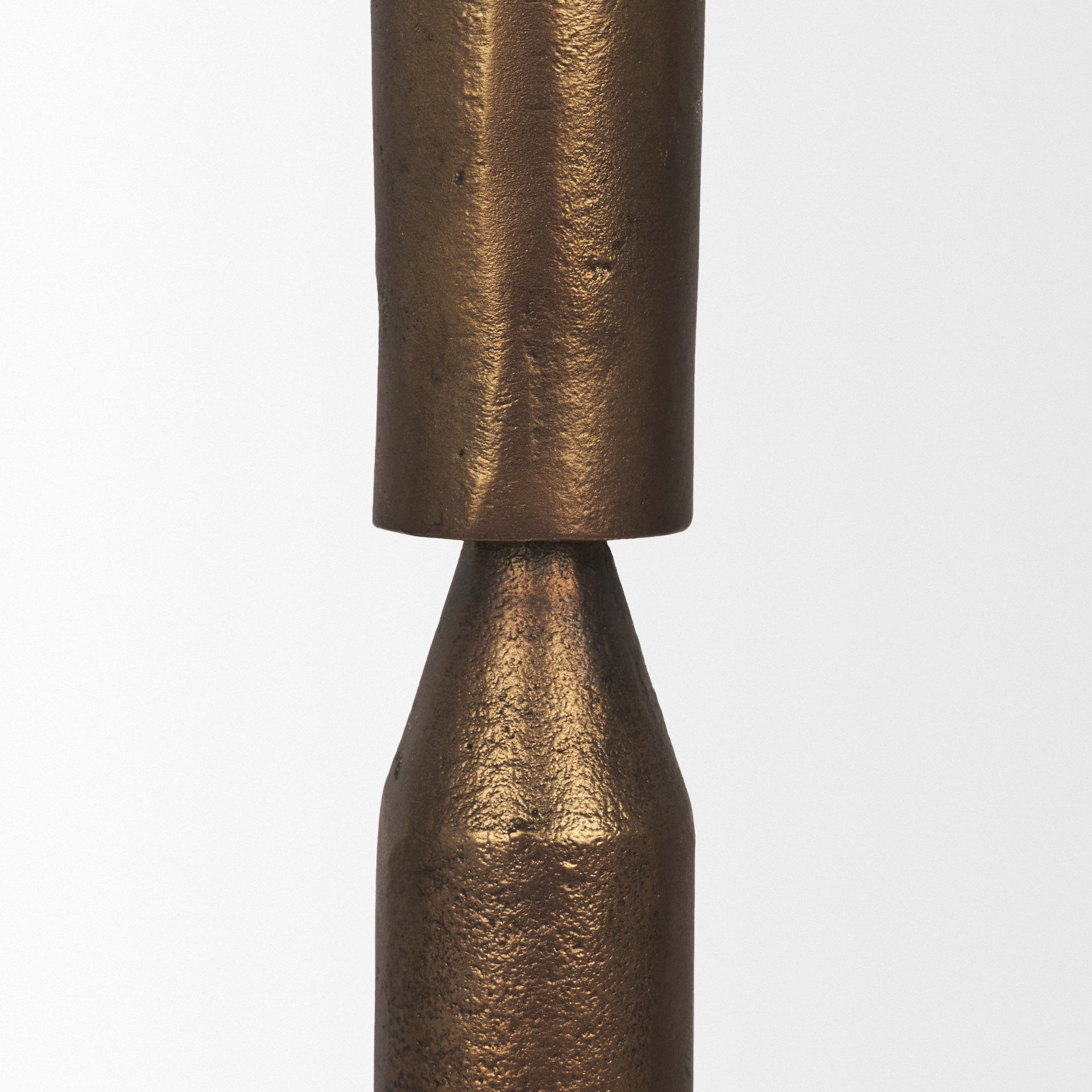 PALISADES SET OF THREE ANTIQUED BRASS METAL TABLETOP TAPER CANDLESTICKS - Varnish & Vibe