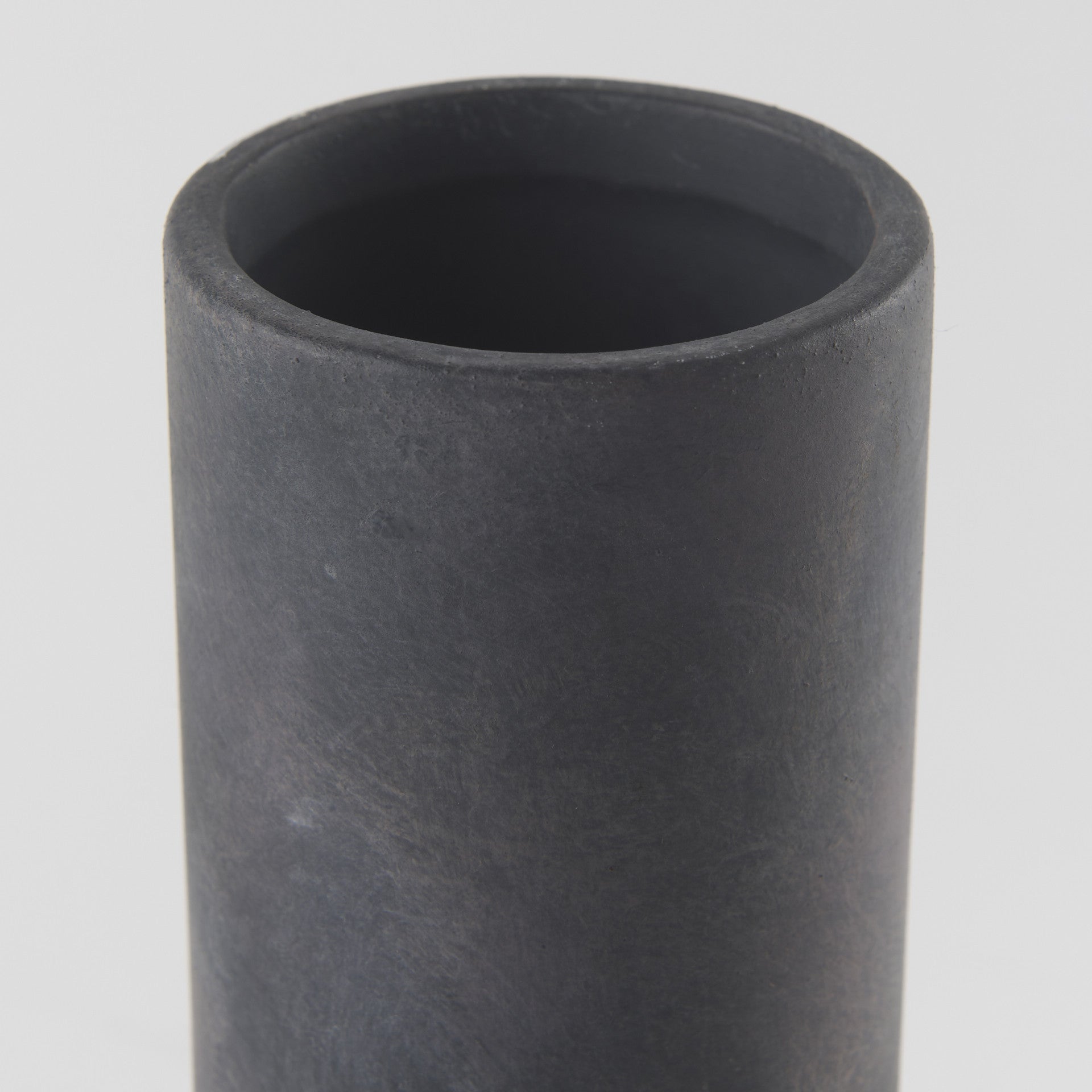 PALISADES 15" BLACK CERAMIC TULIP TABLE VASE - Varnish & Vibe